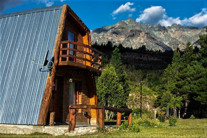 El Hoyo Chubut Comarca Andina Paralelo 42 Cabana Entre Los Cerros Alquileres En Cushamen Parairnos Com