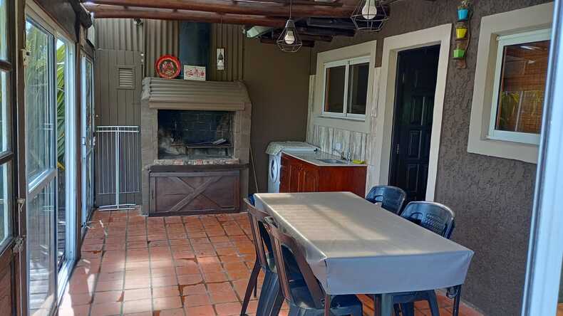 Alquiler temporario de casa em Santa clara del mar camet nte.