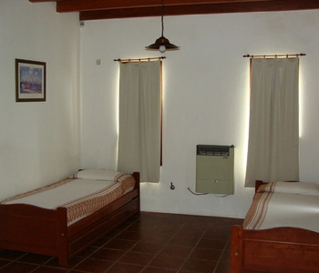 Casas 1 y 2 Living con camas marineras, Alquiler temporario de casa en Villa ciudad de am&eacute;rica