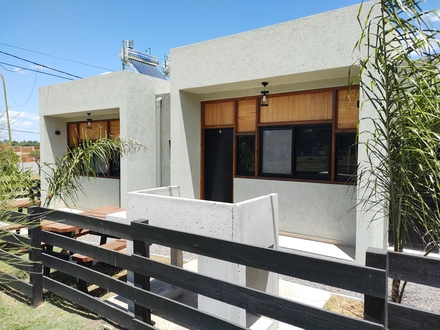 Alquiler temporario de caba&ntilde;a en Col&oacute;n