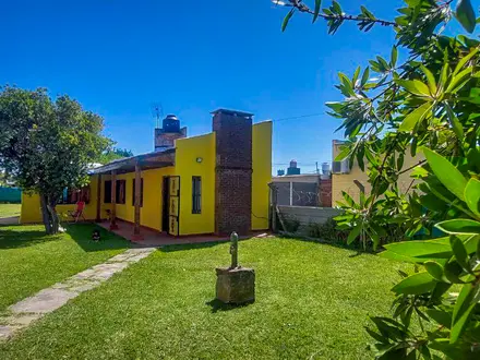 Alquiler temporario de casa em Barrio felix u. camet