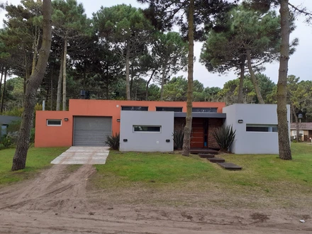 Alquiler temporario de casa em Valeria del mar