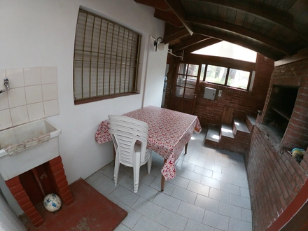 Alquiler temporario de casa em Valeria del mar