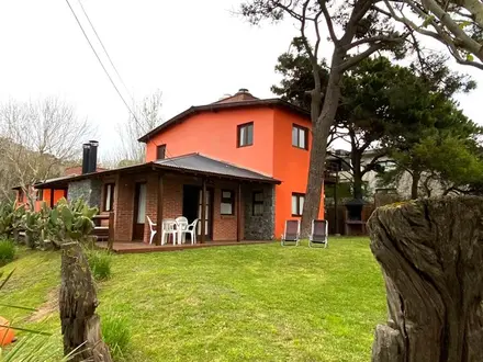 Alquiler temporario de cabana em Las gaviotas -villa gesell