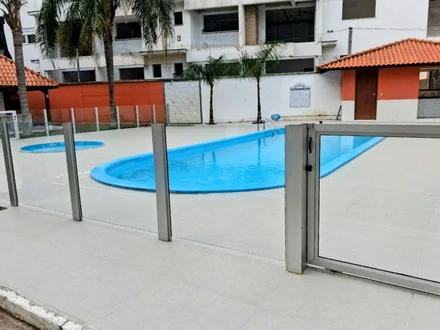&Aacute;rea piscina, Alquiler temporario de apartamento em Ingleses