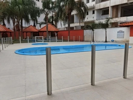 &Aacute;rea piscina, Alquiler temporario de apartamento em Ingleses