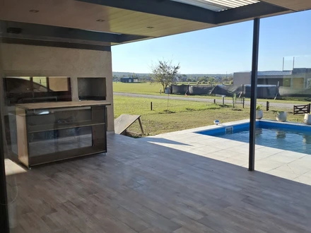 Alquiler temporario de casa em Puerto del aguila