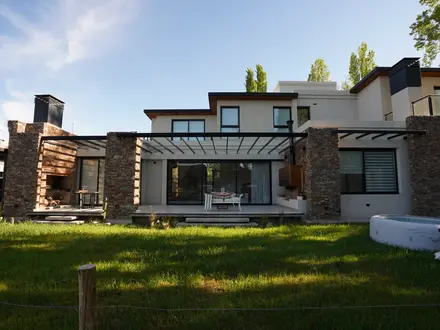 Alquiler temporario de casa em Chacras de coria