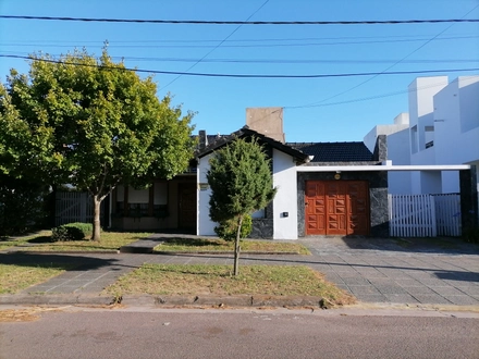 Alquiler temporario de casa em Mar de ajó