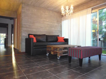 Alquiler temporario de casa em Costa del este