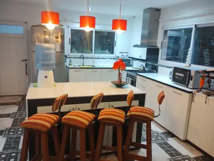 Alquiler temporario de casa em Valeria del mar