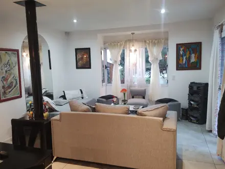 Alquiler temporario de casa em Valeria del mar