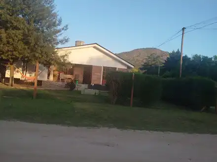 Alquiler temporario de casa em Villa general belgrano