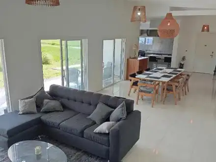 Alquiler temporario de casa em Miramar