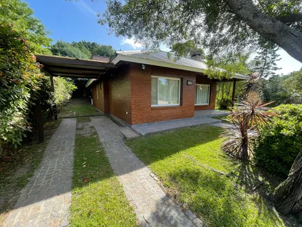 Alquiler temporario de casa em Valeria del mar