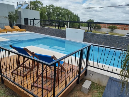 Alquiler temporario de caba&ntilde;a en Col&oacute;n