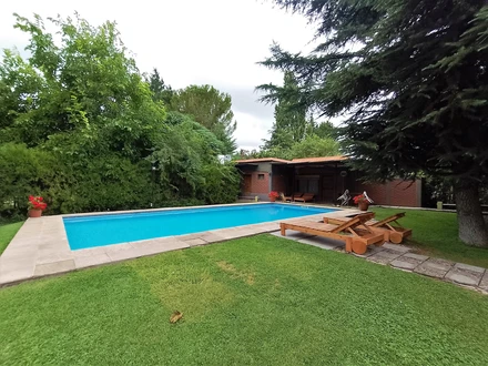Alquiler temporario de casa en Chacras de coria