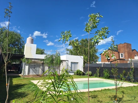 Alquiler temporario de casa en Rold&aacute;n