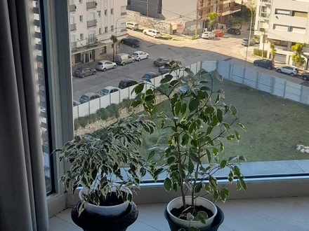 Vista al mar desde luving y cocina, Alquiler temporario de departamento en Mar del plata