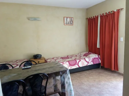 Alquiler temporario de caba&ntilde;a en Col. chapadmalal