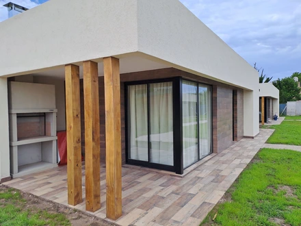 Alquiler temporario de caba&ntilde;a en Miramar