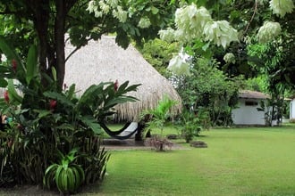 Jardin y kiosco hamacas, Arriendo temporario de hotel em Honda