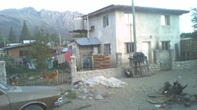 FRENTE DETALLADO, Alquiler temporario de casa em El bolson