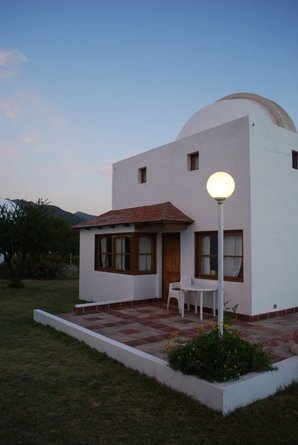 Alquiler Casas en Capilla Del Monte, Córdoba - Casas Las Cupulas Blancas  Shiva Shakti | Aluguel em Capilla Del Monte 