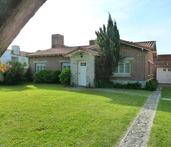 Parque , Alquiler temporario de casa en Miramar