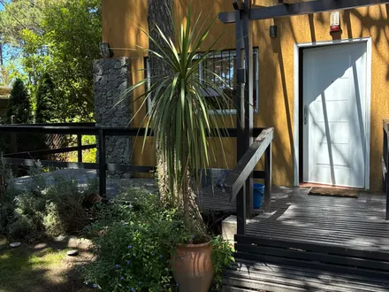 Alquiler temporario de casa en Mar azul