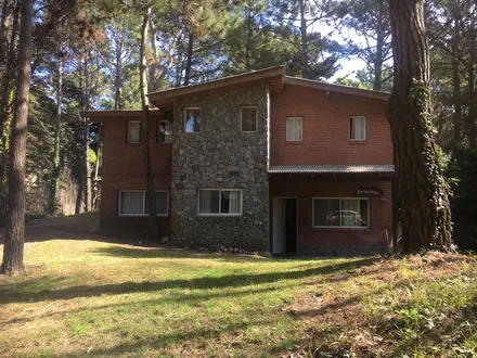 Alquiler temporario de casa en Carilo