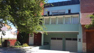 FRENTE, Alquiler temporario de casa em Miramar