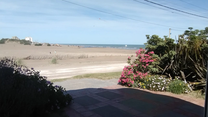 Alquiler temporario de casa en Balneario claromeco