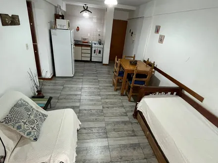 Alquiler temporario de departamento en San clemente del tuy&uacute;