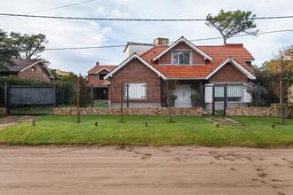 Alquiler temporario de casa en Villa gesell