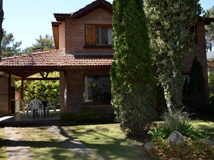 Alquiler temporario de cabana em Costa del este